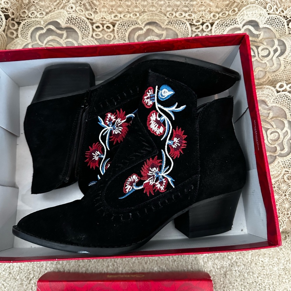 Carlos Santana floral boot